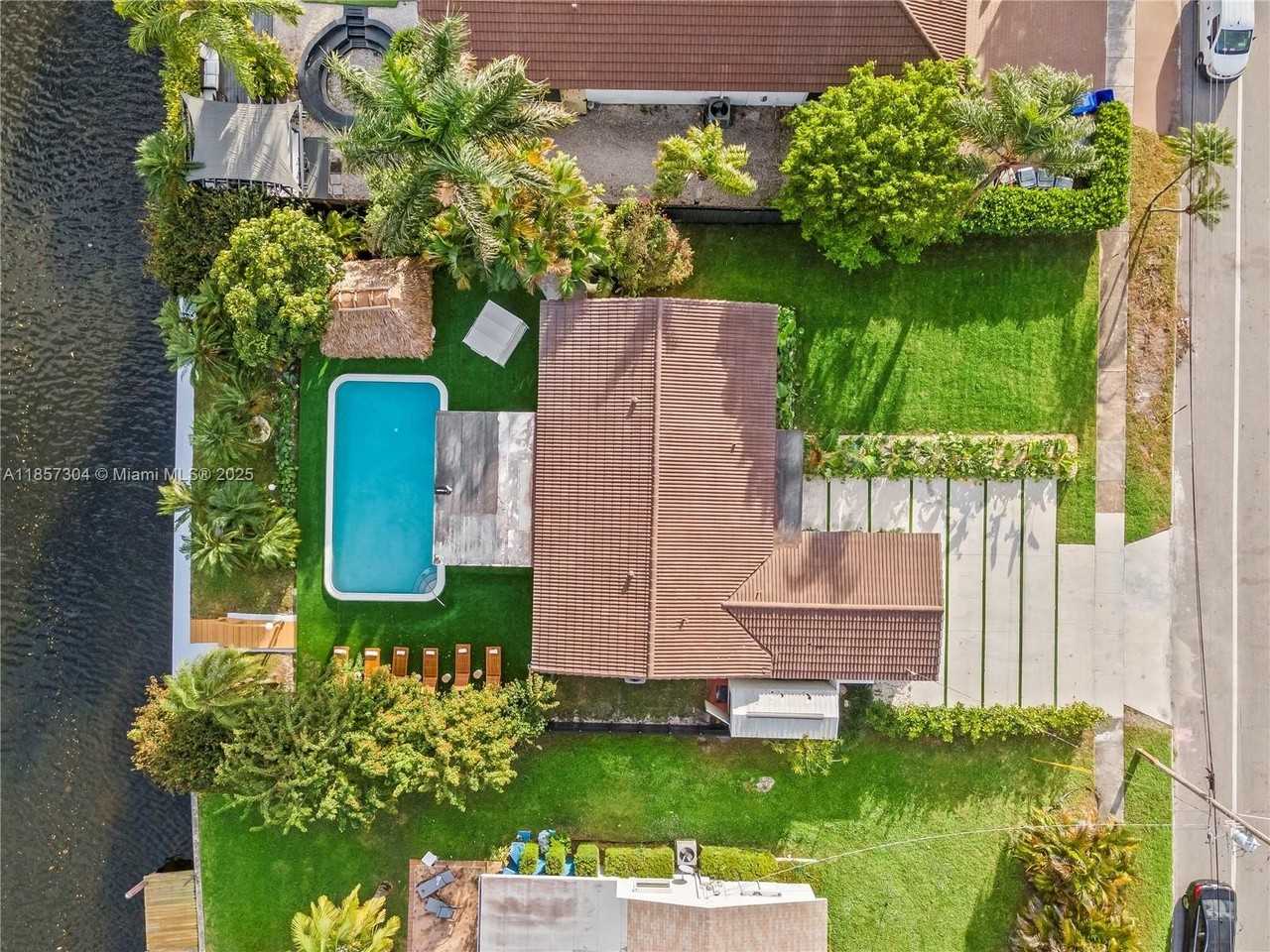 209 N 31st Ave #1 - Photo 4 of 18