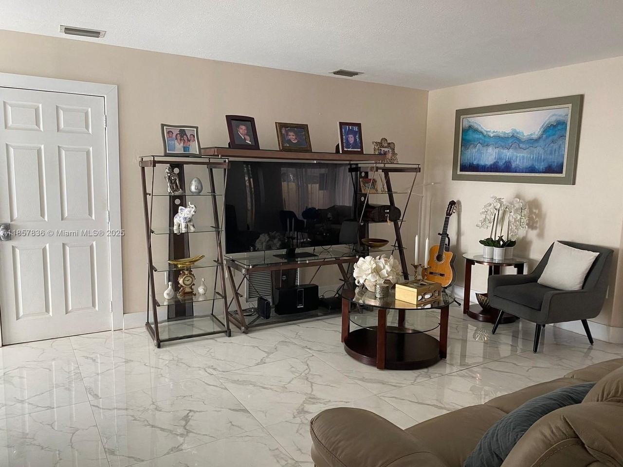 9051 Southwest 215th Terrace - Photo 4 of 23