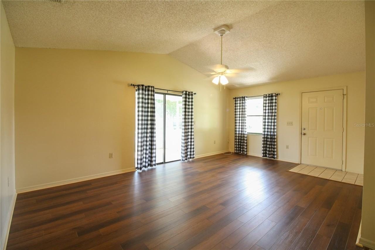 6324 Highland Gardens Ct - Photo 5 of 16