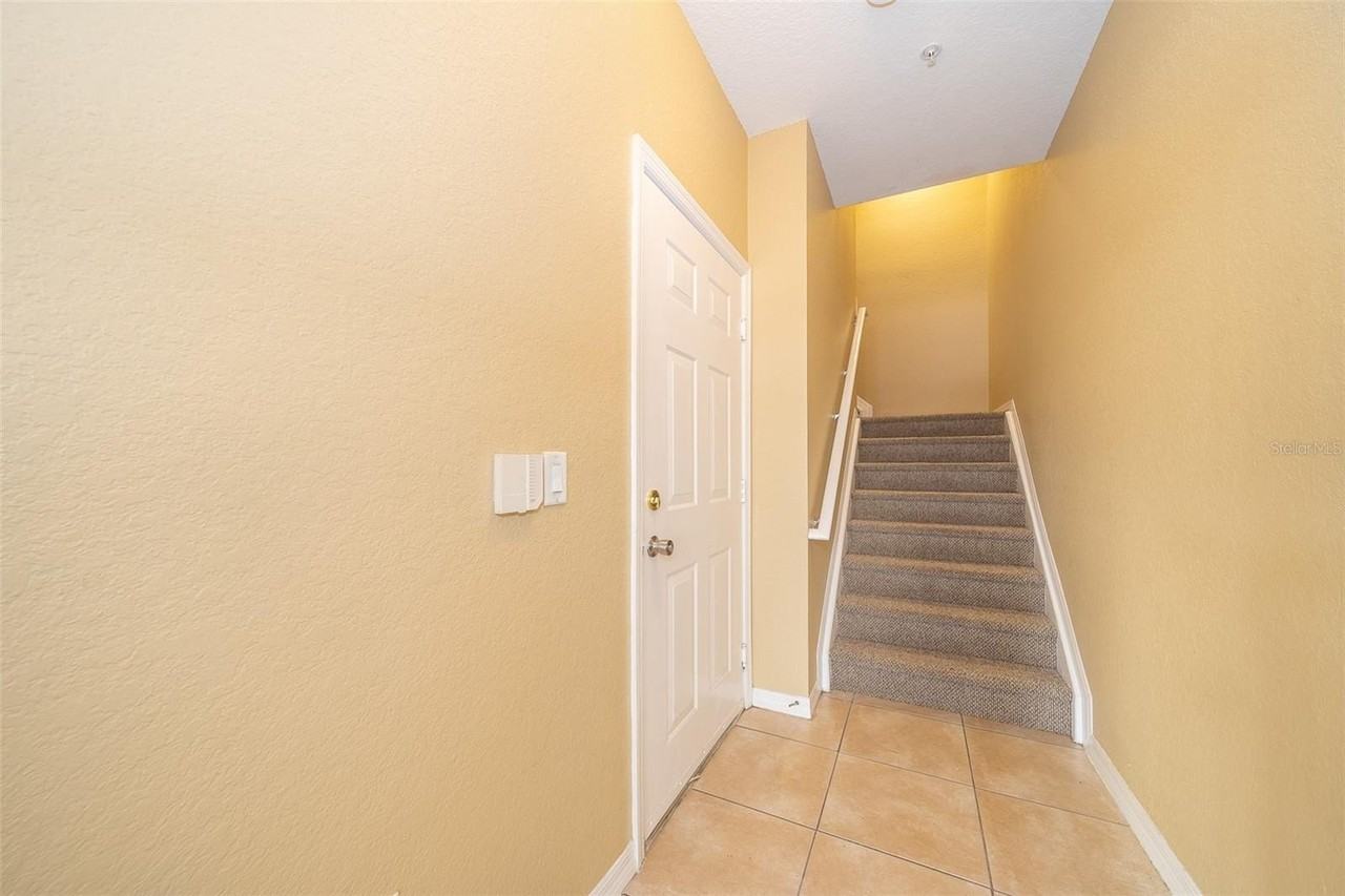 2514 Grand Central Pkwy #3 - Photo 3 of 29