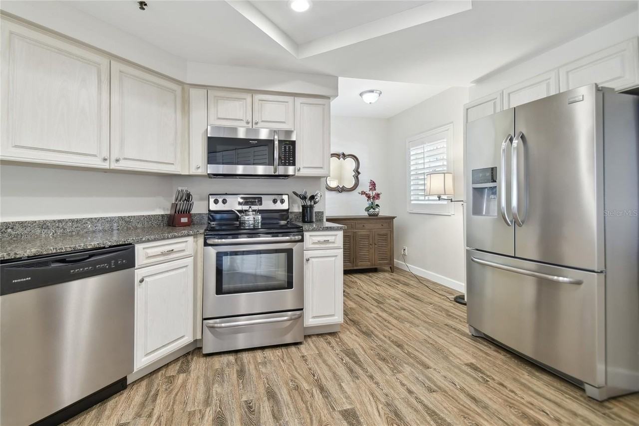 1002 South Harbour Island Boulevard #1507 - Photo 3 of 21