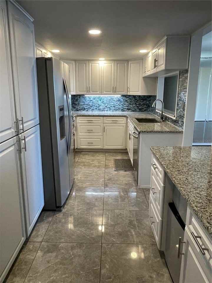 400 Island Way #505 - Photo 3 of 36