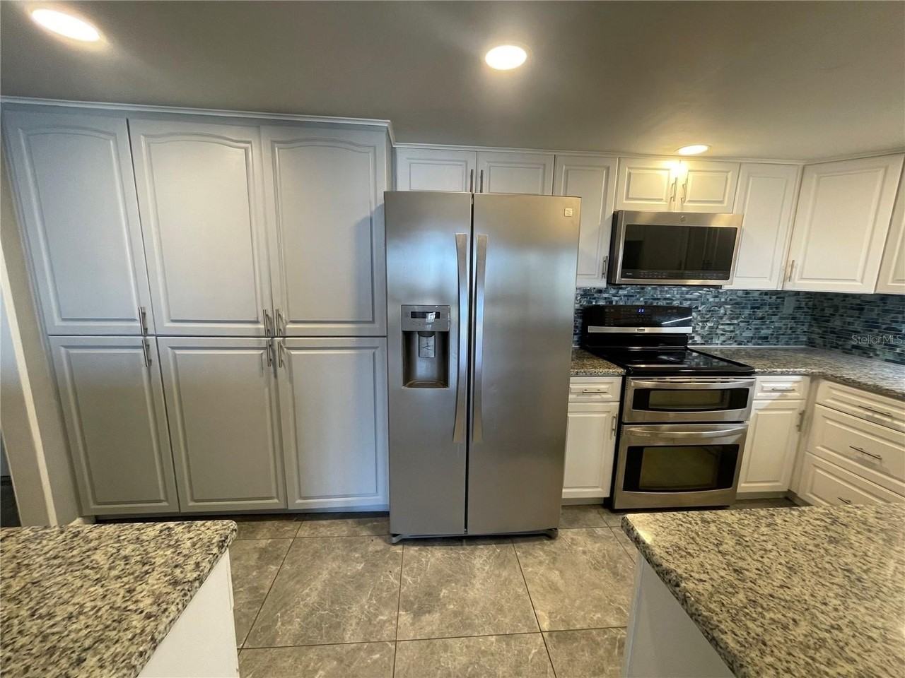 400 Island Way #505 - Photo 4 of 36