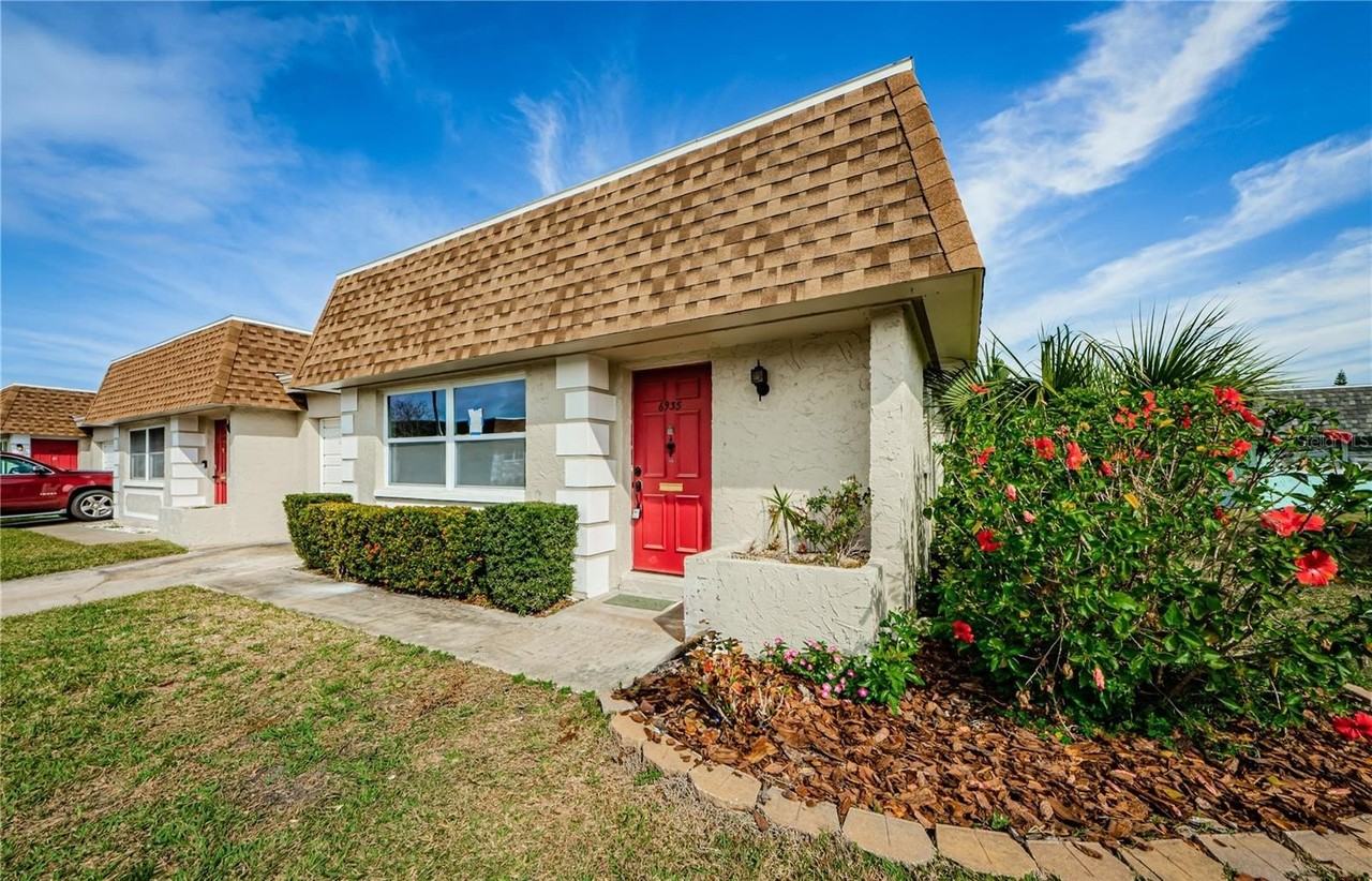 6935 Monte Carlo N - Photo 3 of 24