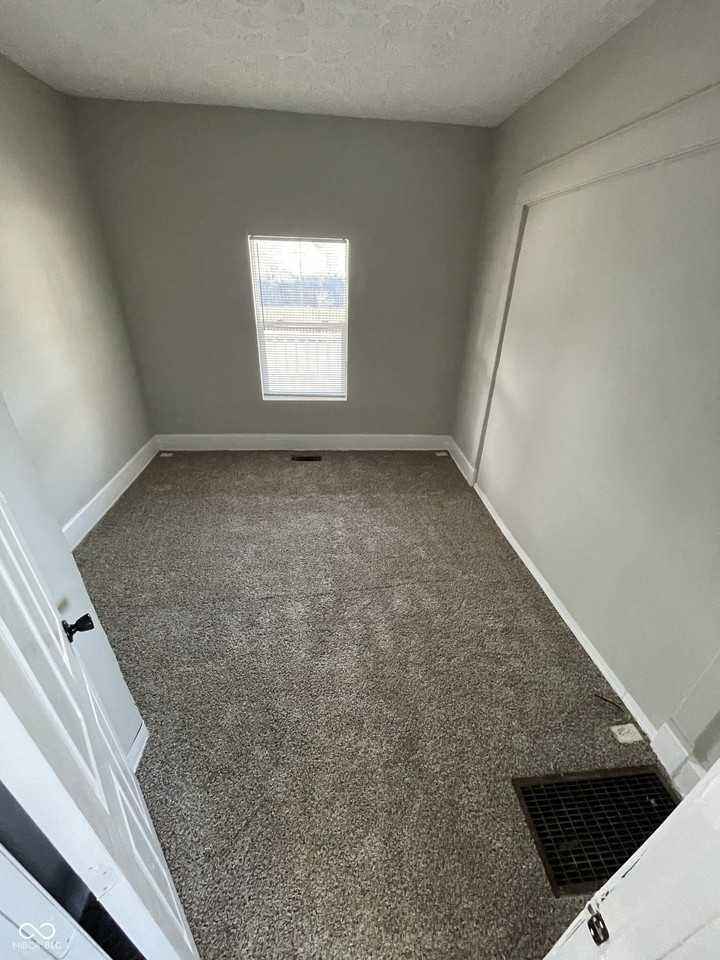 37 N Randolph St - Photo 5 of 21