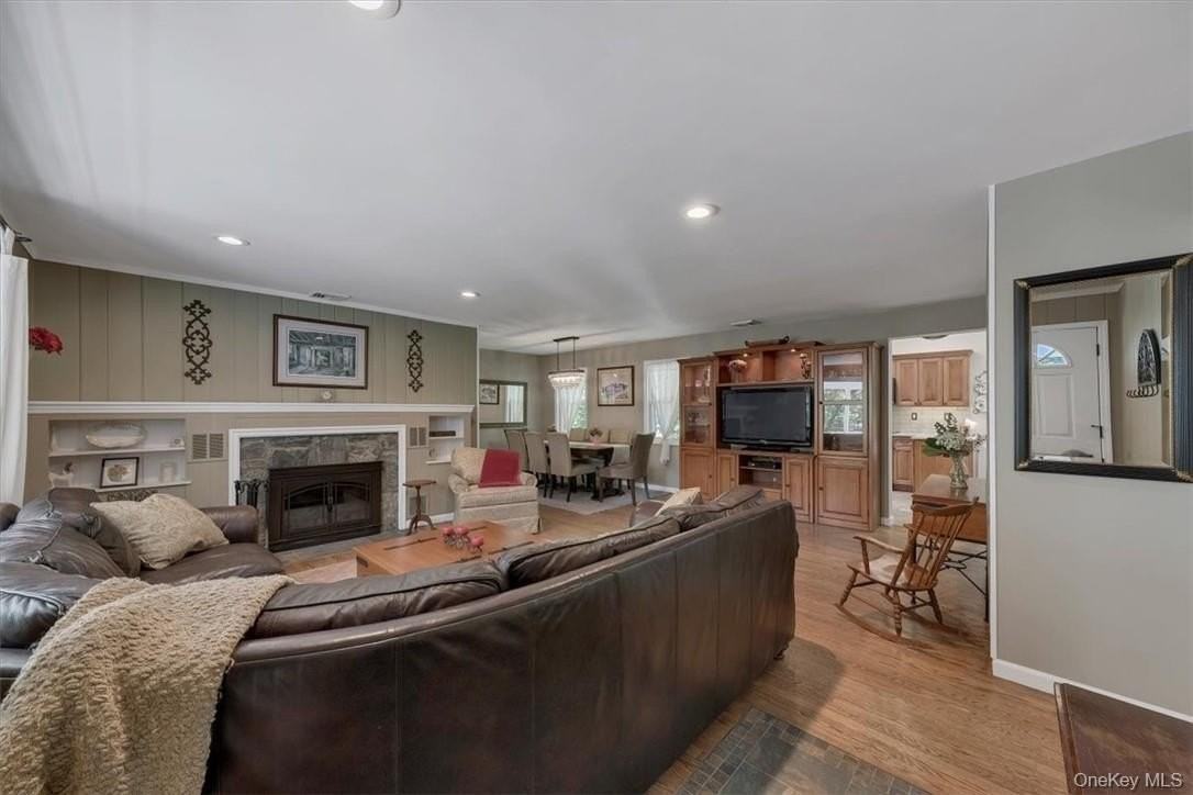 13 Split Rock Rd - Photo 5 of 36