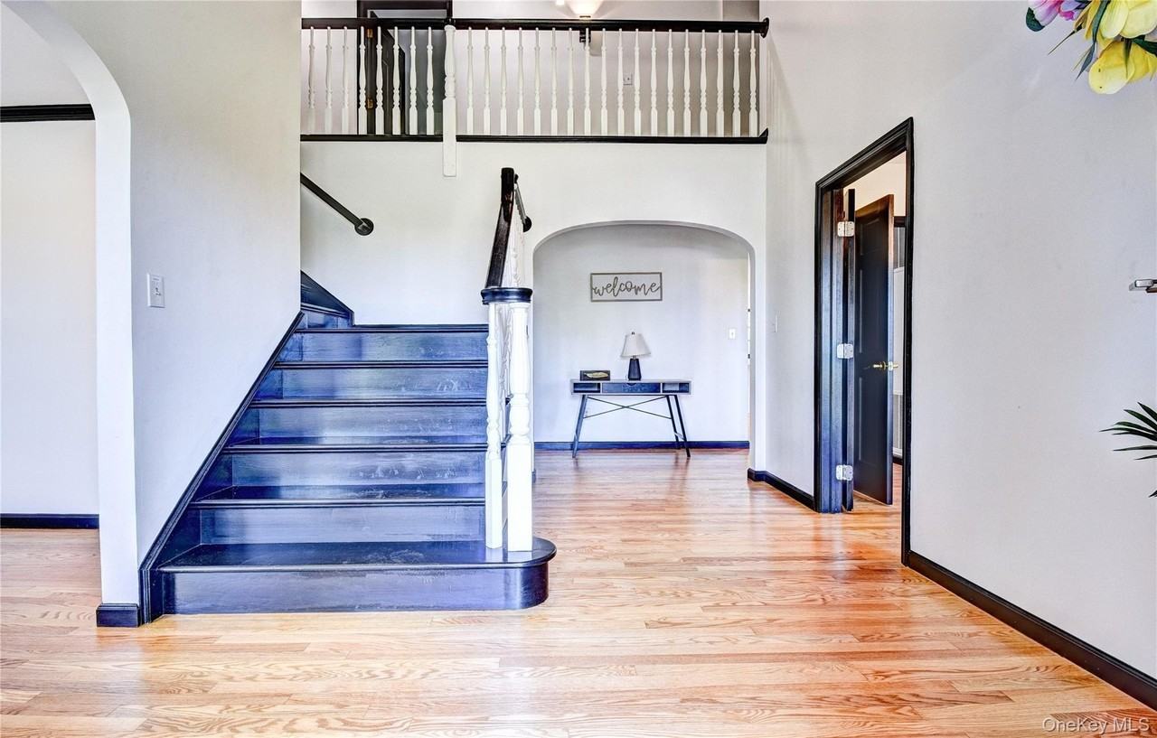 3 Lake View Dr - Photo 3 of 28