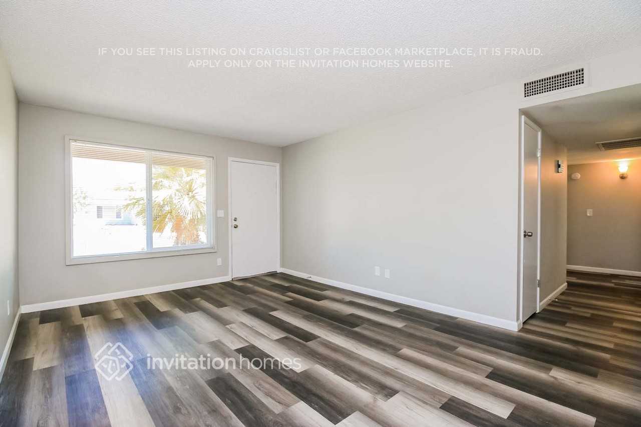 705 W Magdalena Dr - Photo 2 of 15