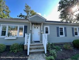 742 Myrtle Ave - Photo 1 of 1