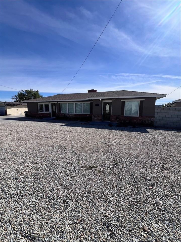 18639 Orange St - Photo 2 of 18