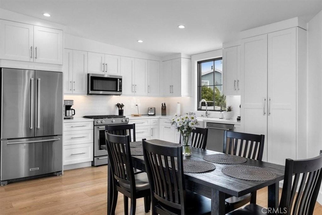 2406 Silverstrand Ave - Photo 4 of 19