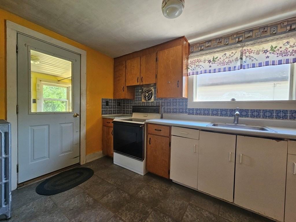 202 Nichols Street - Photo 7 of 16