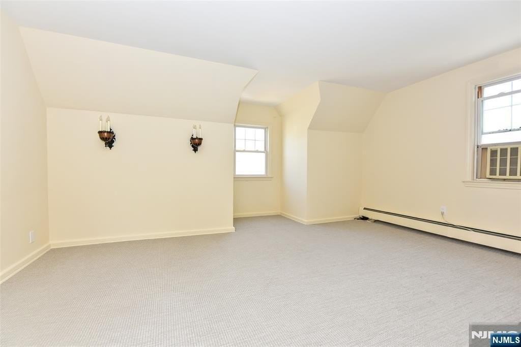 28 Reid Ave - Photo 3 of 10