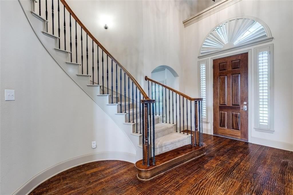 11257 Lamar Ln - Photo 4 of 40