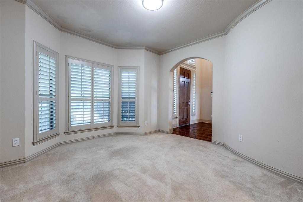 11257 Lamar Ln - Photo 6 of 40