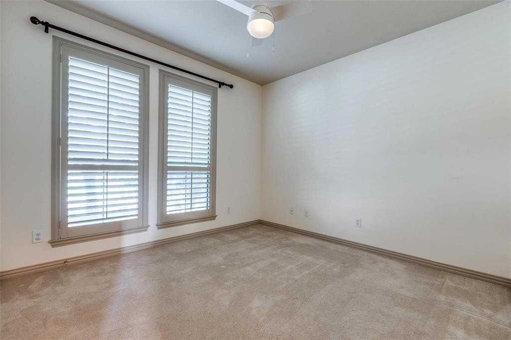 11257 Lamar Ln - Photo 7 of 40