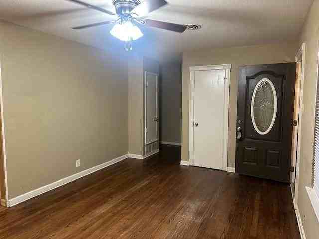 1815 Mercedes Rd - Photo 2 of 15