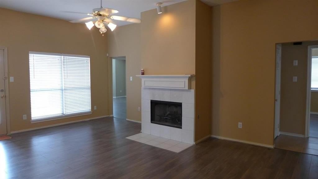 1421 Paula Lane - Photo 2 of 9