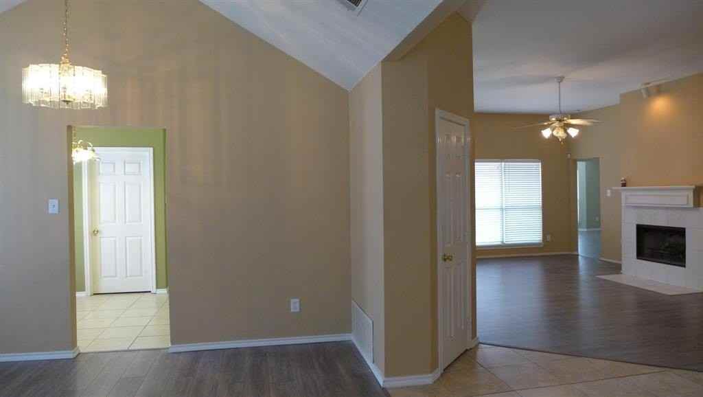 1421 Paula Lane - Photo 5 of 9