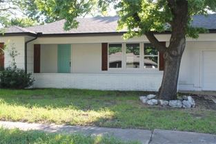 1014 S Lake - Photo 1 of 1