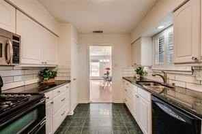 1110 Doss Dr - Photo 6 of 13