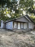 featured image of 301 W College St