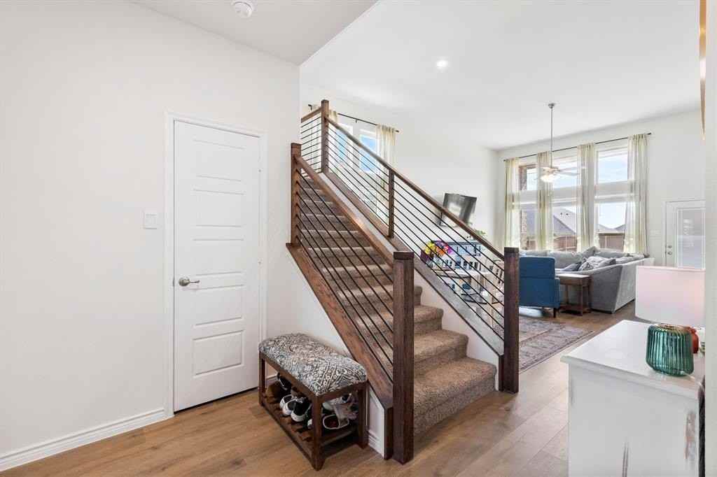 744 Lightheart Ln - Photo 3 of 40