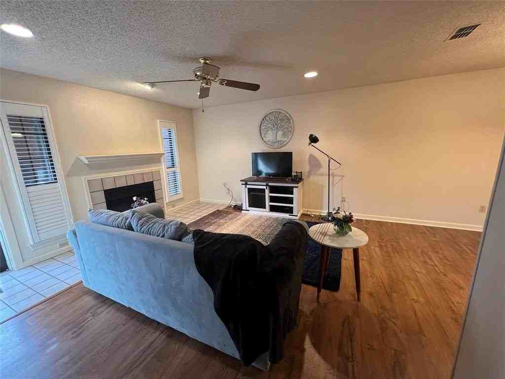 3129 Sappington Pl - Photo 3 of 15