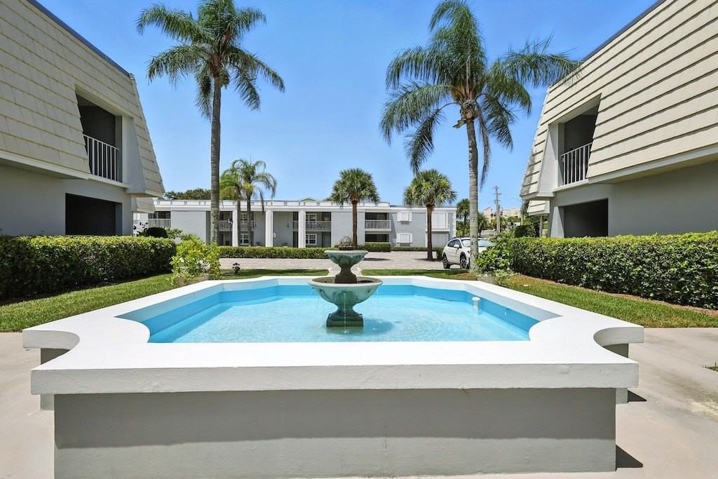 2737 Ocean Dr Apt 21b #21B - Photo 3 of 36