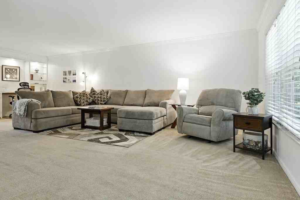 2737 Ocean Dr Apt 21b #21B - Photo 4 of 36