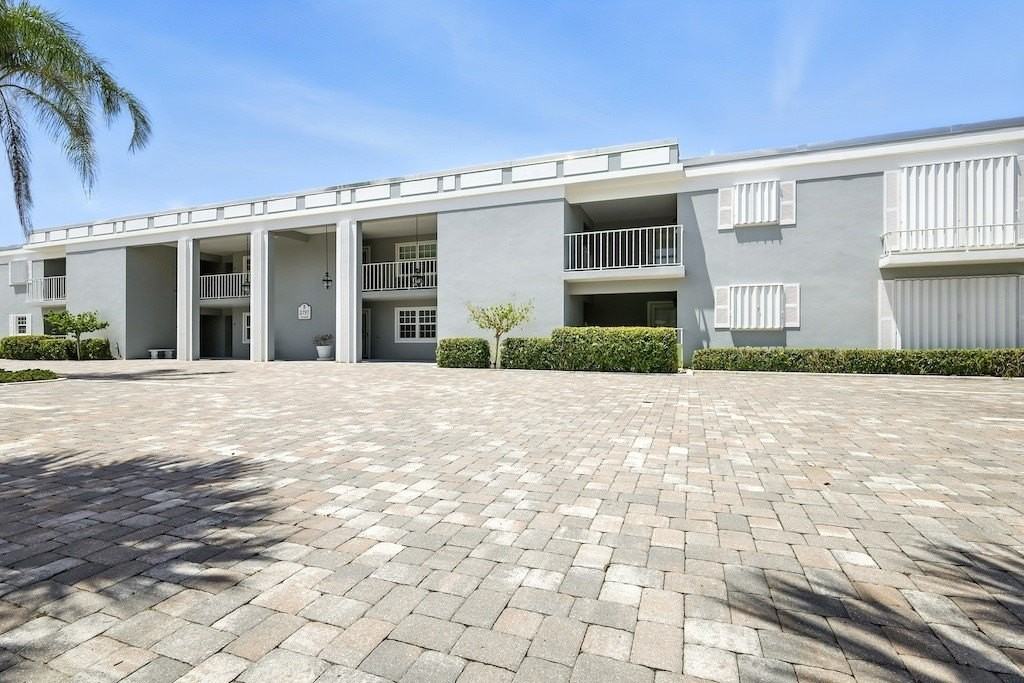 2737 Ocean Dr #21B - Photo 3 of 29