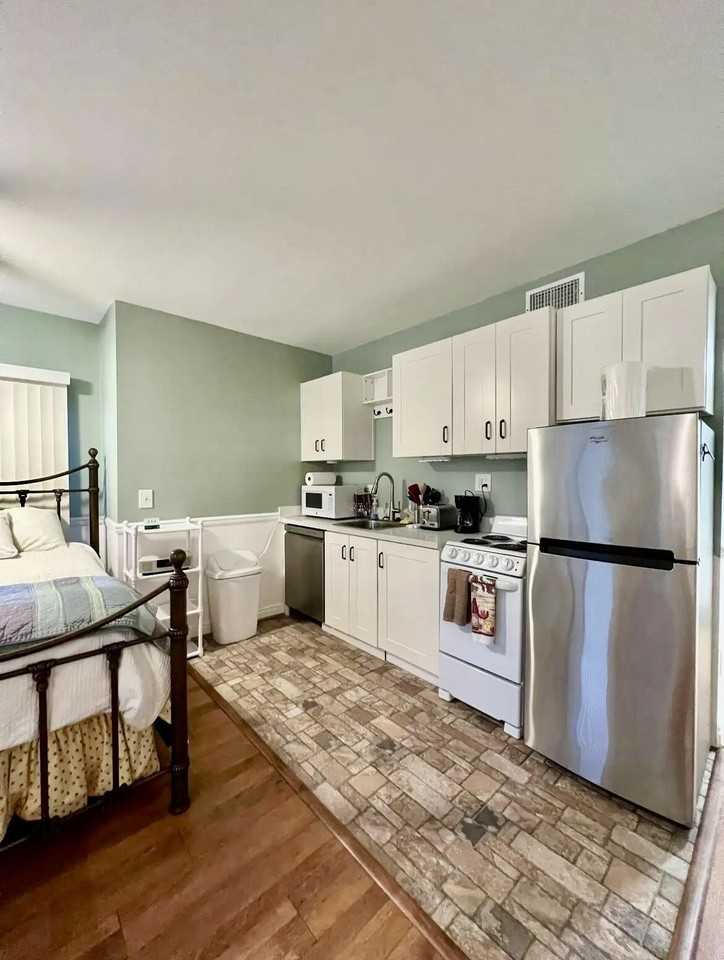 11863 Wimbledon Cir #435 - Photo 3 of 7