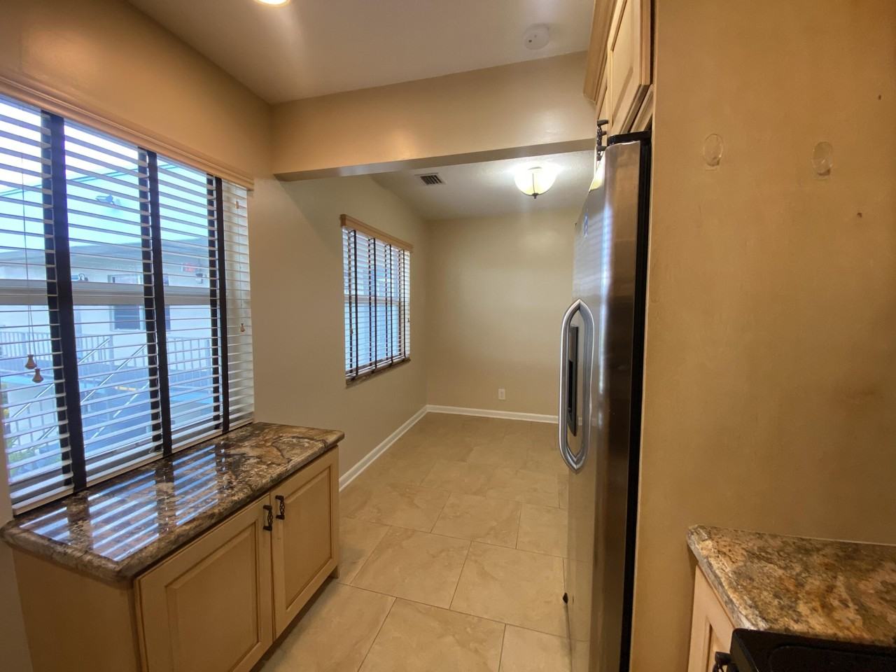 843 Flanders R - Photo 5 of 29