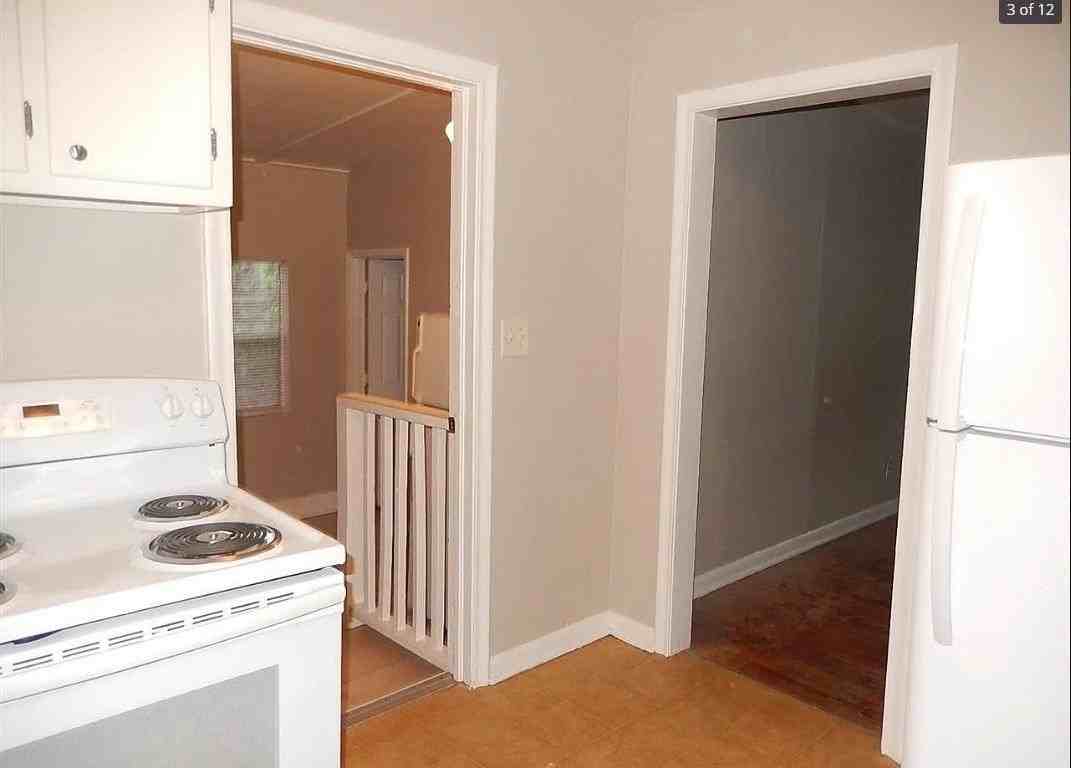 1641 Mayhew St - Photo 3 of 11