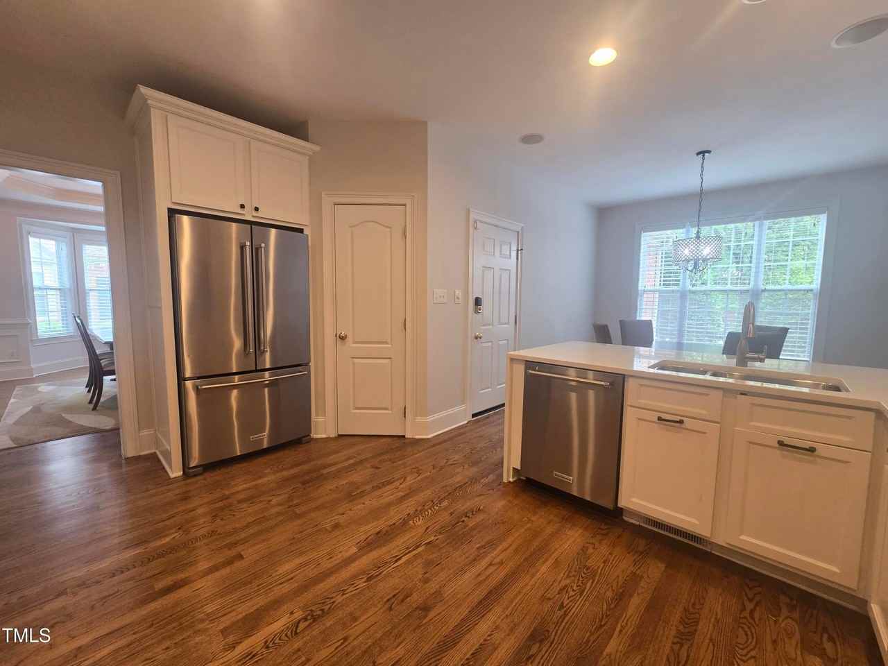 9217 Fawn Lake Dr - Photo 7 of 31