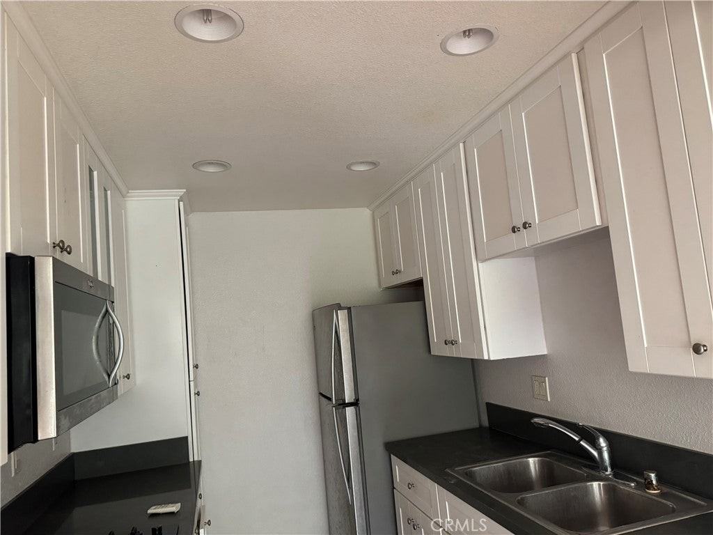 8515 Villa La Jolla Dr - Photo 6 of 10