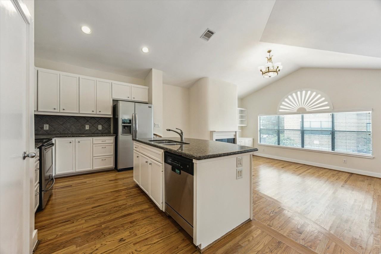 9829 Riddlelink - Photo 6 of 22