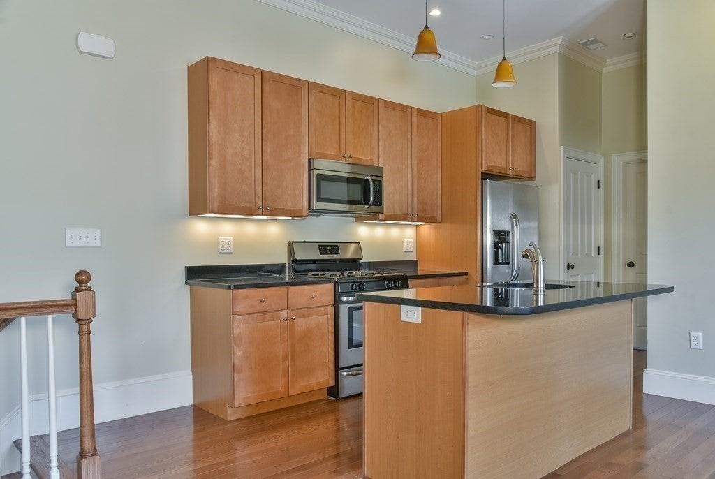 3 Savin Hill Ave - Photo 2 of 11