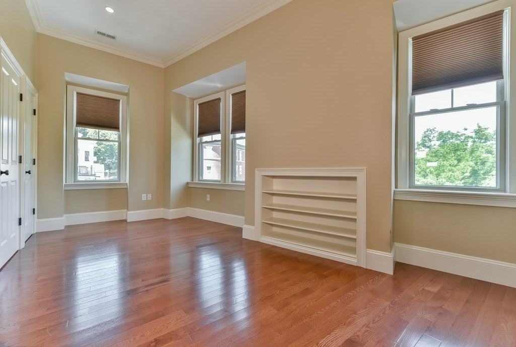 3 Savin Hill Ave - Photo 6 of 11