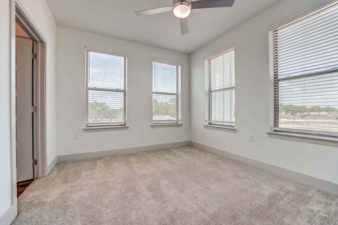 2601 N Austin Ave #00-026 - Photo 4 of 8