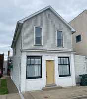 featured image of 215 Center St
