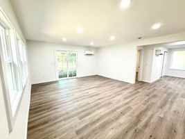 featured image of 10 Delson Ln