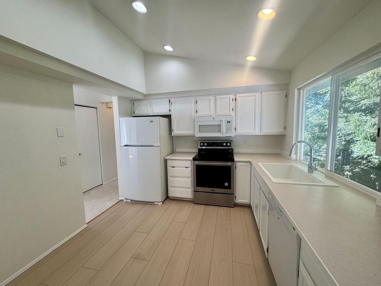 7126 Ne 165th Pl - Photo 2 of 24