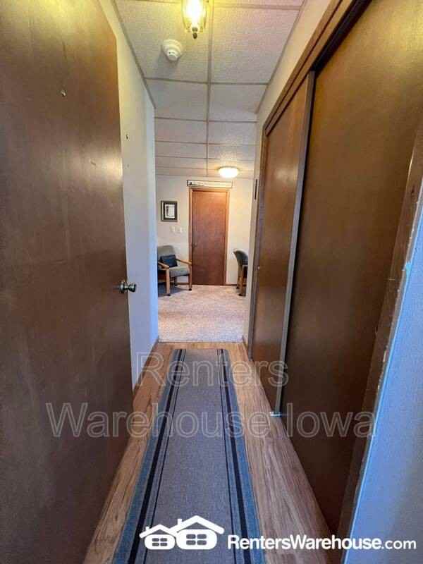 113 1/2 N 9th St - Photo 3 of 42