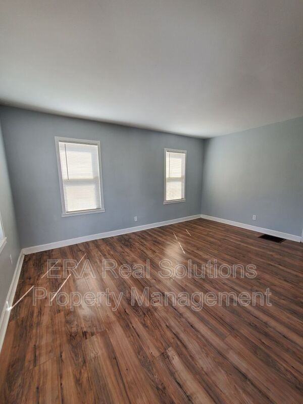 1827 Marston Rd - Photo 3 of 17