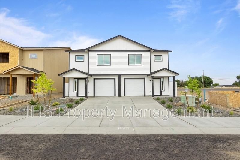 4732 W Quinault Pl #4732 - Photo 3 of 23
