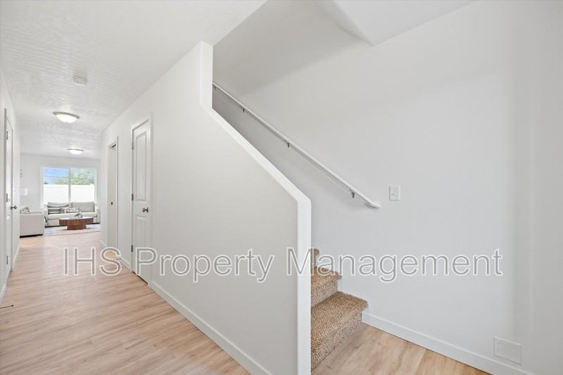 4732 W Quinault Pl #4732 - Photo 5 of 23