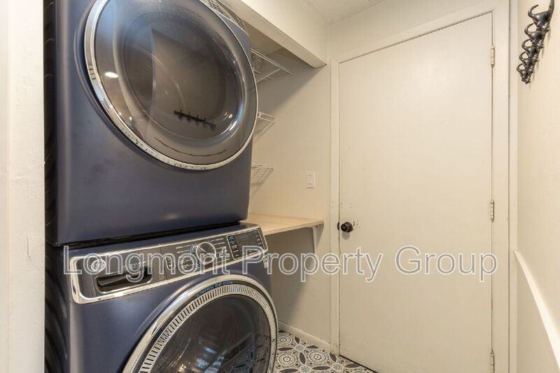 926 Yeager Pl - Photo 6 of 25