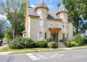 185 W Court St #4 - Photo 1 of 1