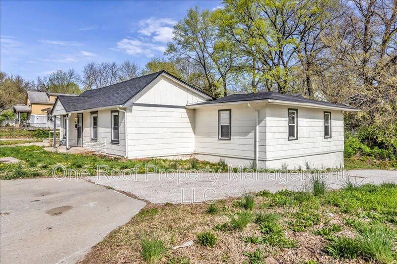 2130 East 83rd Street - Photo 3 of 21